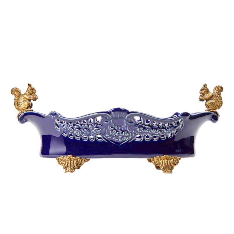 Чаша темно-синего цвета из фарфора с бронзовыми фигурками белок Eden Garden porcelain and bronze Темно-синий Бронза Чаша темно-синего цвета из фарфора с бронзовыми фигурками белок Eden Garden porcelain and bronze Темно-синий Бронза в Санкт-петербурге | Loft Concept