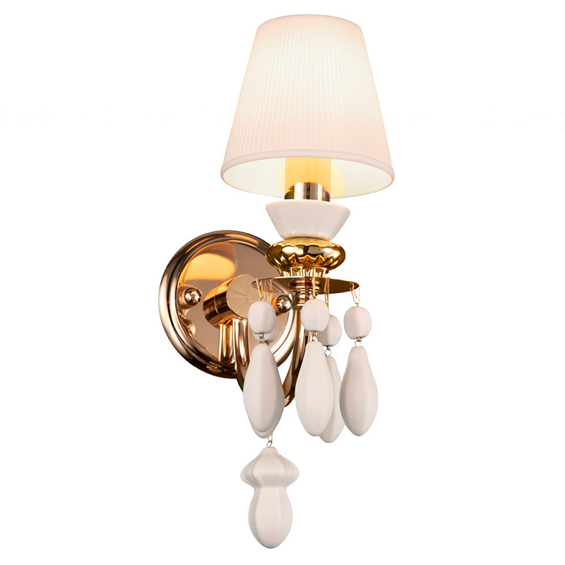 Бра с декором в виде белых подвесок круглой и овальной формы Annette Wall Lamp Золотой Белый Бра с декором в виде белых подвесок круглой и овальной формы Annette Wall Lamp Золотой Белый в Санкт-петербурге | Loft Concept