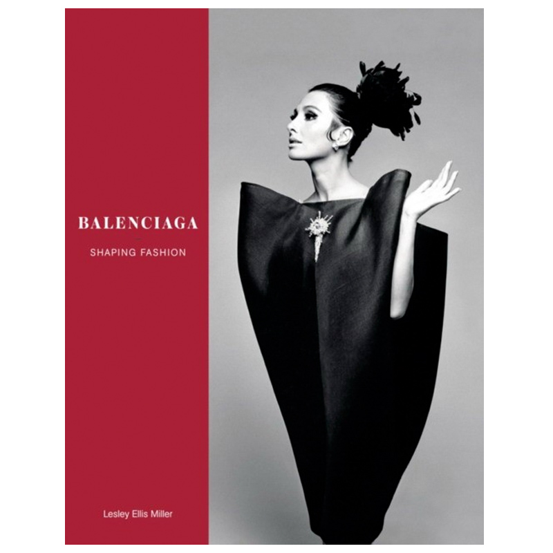 Balenciaga: Shaping Fashion  в Санкт-петербурге | Loft Concept 