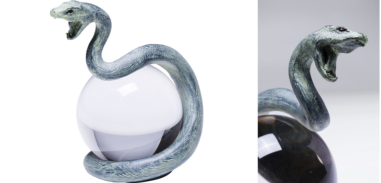 Статуэтка Змея на прозрачном шаре - фото