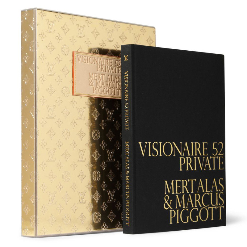 Книга VISIONAIRE 52 PRIVATE LOUIS VUITTON  в Санкт-петербурге | Loft Concept 