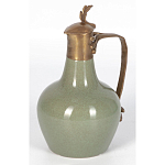 Кувшин зеленого цвета из фарфора с бронзовой крышкой и изогнутой ручкой Eden Garden porcelain and bronze варинант исполнения - 2 | Loft Concept в Санкт-петербурге