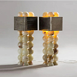 Настольная лампа с основанием из 24 выточенных сферических камней Through Stone варинант исполнения - 2 | Loft Concept в Санкт-петербурге