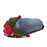 Подушка из джинсовой одежды и вязания Heart&Brain варинант исполнения - 2 | Loft Concept в Санкт-петербурге