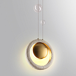 Подвесной светильник с бежевым текстурным кольцом и латунным шаром в центре Tactile  варинант исполнения - 7 | Loft Concept в Санкт-петербурге