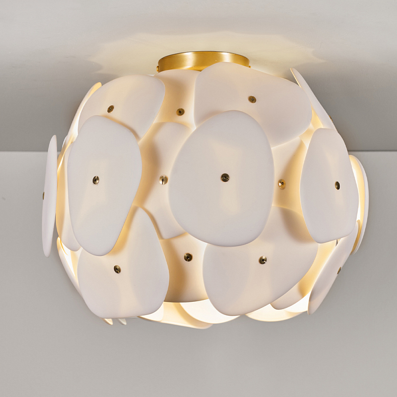 Потолочный светильник в форме шара с плафоном из белых овальных пластин Original BTC (UK) Золотой Белый в Санкт-петербурге | Loft Concept 