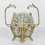 Ваза белого цвета из фарфора с ярким цветочным узором и бронзовыми ручками в виде ветвей Eden Garden porcelain and bronzeм варинант исполнения - 3 | Loft Concept в Санкт-петербурге