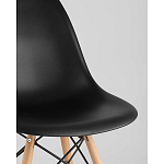 Пластиковый стул на ножках из массива бука Eames Black варинант исполнения - 2 | Loft Concept в Санкт-петербурге