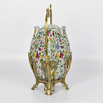 Ваза белого цвета из фарфора с ярким цветочным узором и бронзовыми ручками в виде ветвей Eden Garden porcelain and bronzeм варинант исполнения - 2 | Loft Concept в Санкт-петербурге