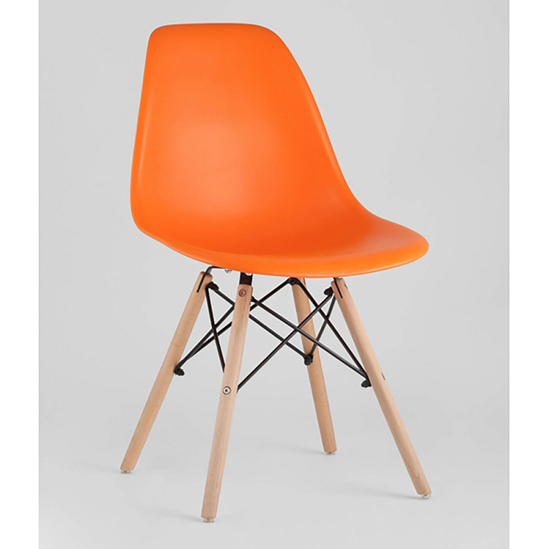 Пластиковый стул на ножках из массива бука Eames Orange Оранжевый Древесина в Санкт-петербурге | Loft Concept 
