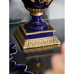 Подсвечник из темно-синего фарфора с бронзовыми элементами и цветами Eden Garden варинант исполнения - 6 | Loft Concept в Санкт-петербурге