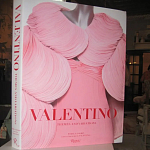 Подарочная Книга Valentino: Themes and Variations варинант исполнения - 3 | Loft Concept в Санкт-петербурге