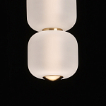 Подвесной светильник с 3-мя округлыми матовыми плафонами из белого стекла Golden Swirl варинант исполнения - 7 | Loft Concept в Санкт-петербурге