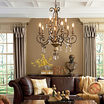 Люстра с подвесками из прозрачного стекла на кованом каркасе бронзового цвета в классическом стиле Quoizel варинант исполнения - 2 | Loft Concept в Санкт-петербурге