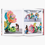 Книга по искусству Yayoi Kusama: I Spend Each Day Embracing Flowers варинант исполнения - 10 | Loft Concept в Санкт-петербурге