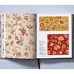 Подарочная  Книга для дизайнеров The Book of Printed Fabrics. 16th - today XXL варинант исполнения - 7 | Loft Concept в Санкт-петербурге