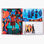 Книга по искусству Yayoi Kusama: I Spend Each Day Embracing Flowers варинант исполнения - 6 | Loft Concept в Санкт-петербурге