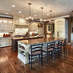 Люстра с подвесками из прозрачного стекла на кованом каркасе бронзового цвета в классическом стиле Quoizel варинант исполнения - 15 | Loft Concept в Санкт-петербурге