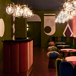 Обои ручная роспись Chez Nina by India Mahdavi Standard colourway on Perfect Green slub silk варинант исполнения - 1 | Loft Concept в Санкт-петербурге