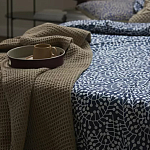 Постельное белье темно-синего цвета с рисунком Blossom Essence Sophie варинант исполнения - 7 | Loft Concept в Санкт-петербурге