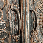 Индийский шкаф с орнаментом резьба из дерева Indian Antique Furniture  варинант исполнения - 5 | Loft Concept в Санкт-петербурге