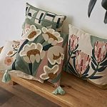 Подушка с цветочным принтом и кисточками Blooming Elegance Daisy варинант исполнения - 8 | Loft Concept в Санкт-петербурге