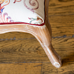 Банкетка из массива бука бежевая с растительным орнаментом Raffael Beige Floral Banquette варинант исполнения - 3 | Loft Concept в Санкт-петербурге