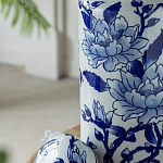 Ваза цилиндрической формы с крышкой и синим цветочным узором на белом фоне Blue & White Ornament варинант исполнения - 4 | Loft Concept в Санкт-петербурге