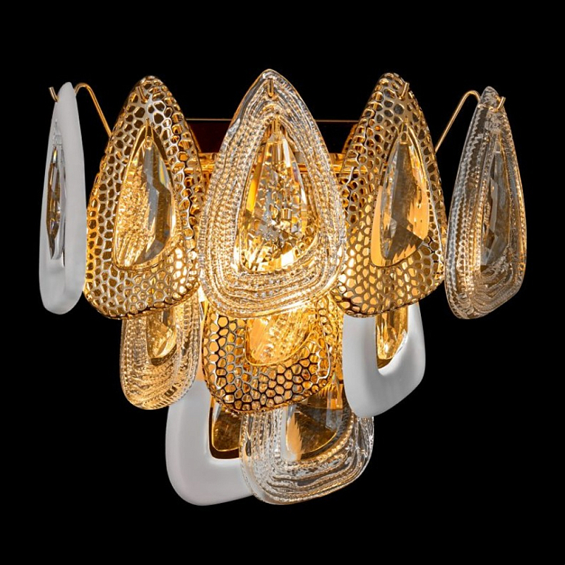 Бра с белыми и прозрачными подвесками Character Chandelier Золотой Прозрачный Белый Бра с белыми и прозрачными подвесками Character Chandelier Золотой Прозрачный Белый в Санкт-петербурге | Loft Concept