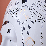 Ваза с декоративными лицами и графическими элементами в виде сердец и символов Faces of Imagination варинант исполнения - 9 | Loft Concept в Санкт-петербурге