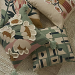 Подушка декоративная зеленого цвета с геометрическим рисунком Divine Abstractions варинант исполнения - 8 | Loft Concept в Санкт-петербурге