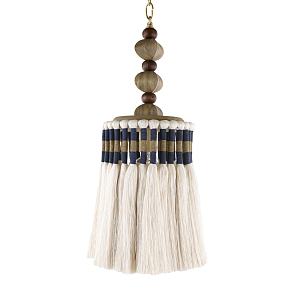 Подвесной светильник с подвесом из деревянных бусин и абажуром из кисточек Аmbiance