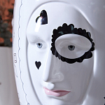 Ваза с декоративными лицами и графическими элементами в виде сердец и символов Faces of Imagination варинант исполнения - 6 | Loft Concept в Санкт-петербурге