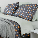 Постельное белье из сатина с принтом треугольники 150х200 см Triangular Dreams варинант исполнения - 7 | Loft Concept в Санкт-петербурге