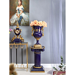 Ваза темно-синего цвета из фарфора с бронзовыми ручками в виде фигур Eden Garden porcelain and bronze варинант исполнения - 9 | Loft Concept в Санкт-петербурге