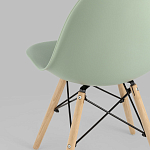 Пластиковый стул на ножках из массива бука Eames Mint варинант исполнения - 6 | Loft Concept в Санкт-петербурге