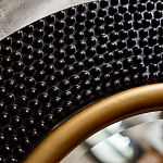 Зеркало в черной фактурной раме с золотым кантом Summon the Light варинант исполнения - 3 | Loft Concept в Санкт-петербурге