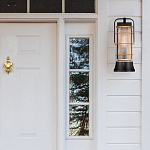 Настенный фонарь цилиндрической формы с рифленым стеклом в золотом каркасе на черном прямоугольном основании Eurofase варинант исполнения - 7 | Loft Concept в Санкт-петербурге