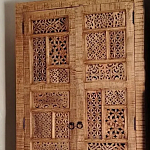 Этнический шкаф с орнаментом резьба из дерева Indian Antique Furniture варинант исполнения - 1 | Loft Concept в Санкт-петербурге