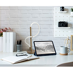 Настольная лампа белым изогнутым плафоном на круглой подставке Luke Lampco Tracer Lamp варинант исполнения - 5 | Loft Concept в Санкт-петербурге