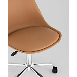 Офисный стул на металлическом основании EGGERY Brown пластик варинант исполнения - 2 | Loft Concept в Санкт-петербурге